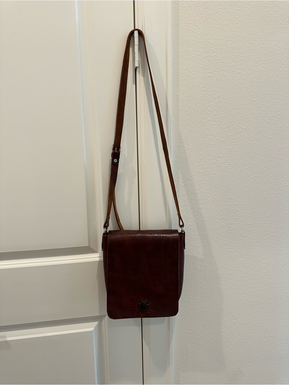Women's Brown Leather real Messenger Bag - Classic Crossbody